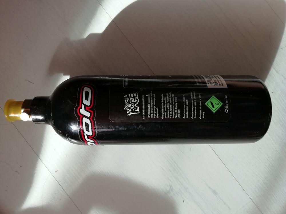 bombonne rechargeable paintball
Sports