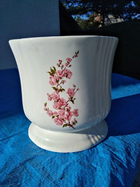 Rtro : Cache pot dcors branche de fleurs roses 39 Lsigny (77)