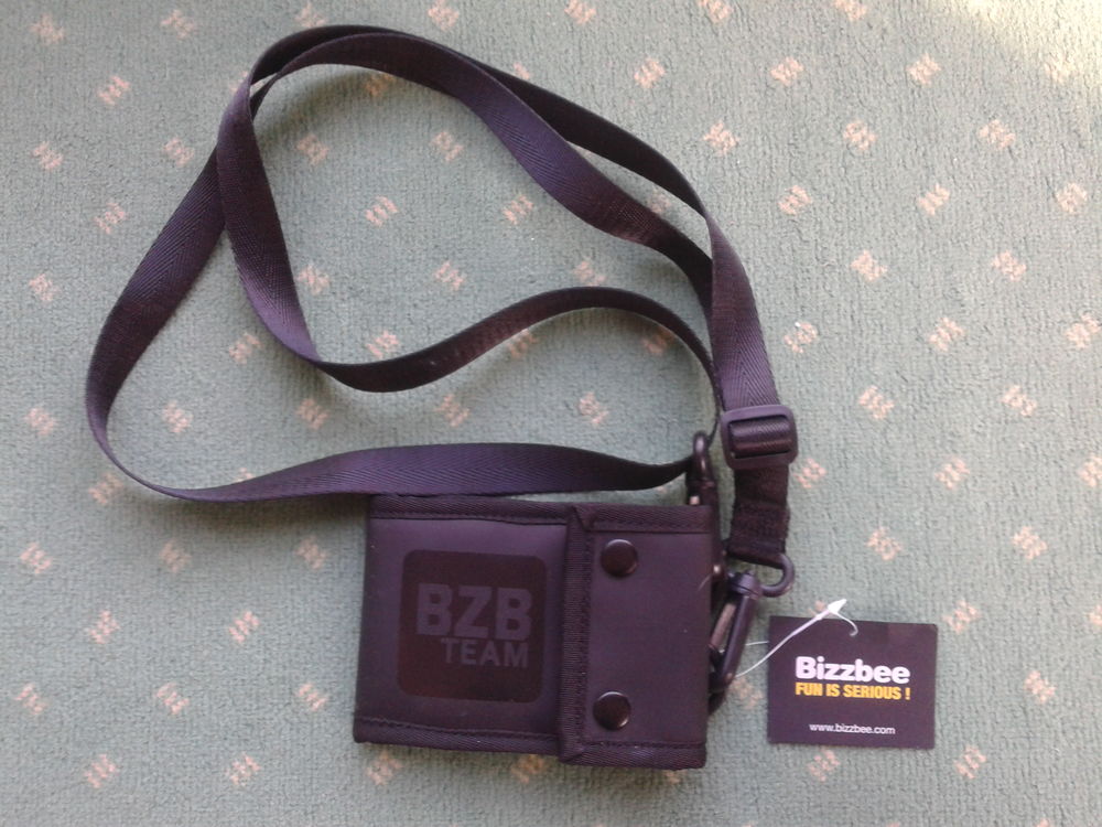 Porte-Cartes Avec Tour De Cou "Bizzbee" ("Bzb Team") Noir Maroquinerie