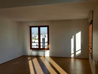  Appartement à louer 3 pièces 80 m²