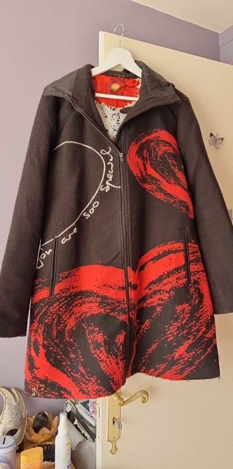 Trs joli manteau Desigual T46 20 Oullins (69)
