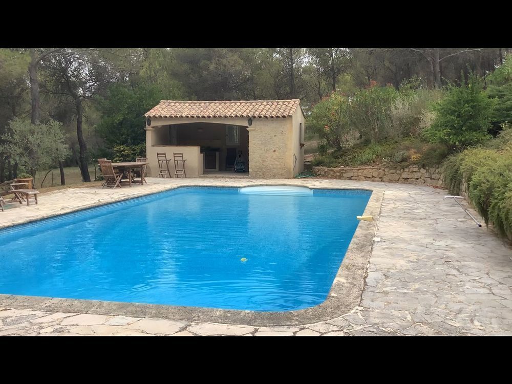 Vente Maison Villa provençale190m2 12645m2 7 pièces. 4 chambres , piscine Rognes