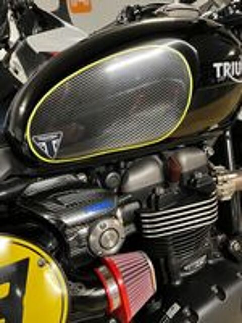 TRIUMPH 2020 occasion 30100 Al&egrave;s