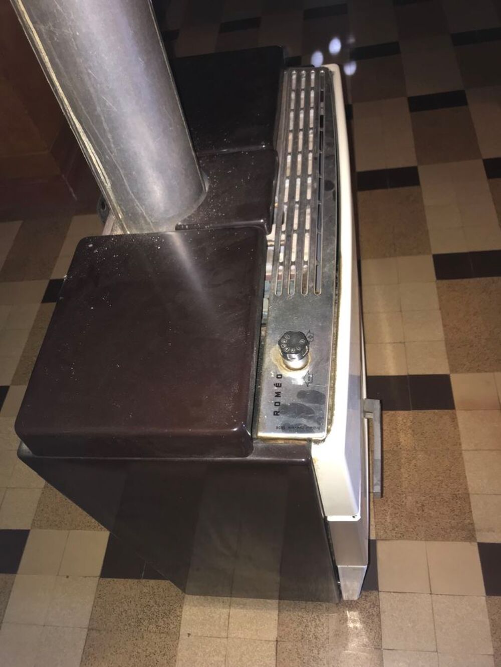 Po&ecirc;le fioul marque DEVILLE Meubles