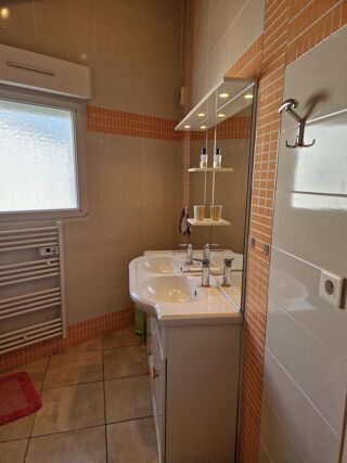  Maison à louer 4 pièces 180 m²