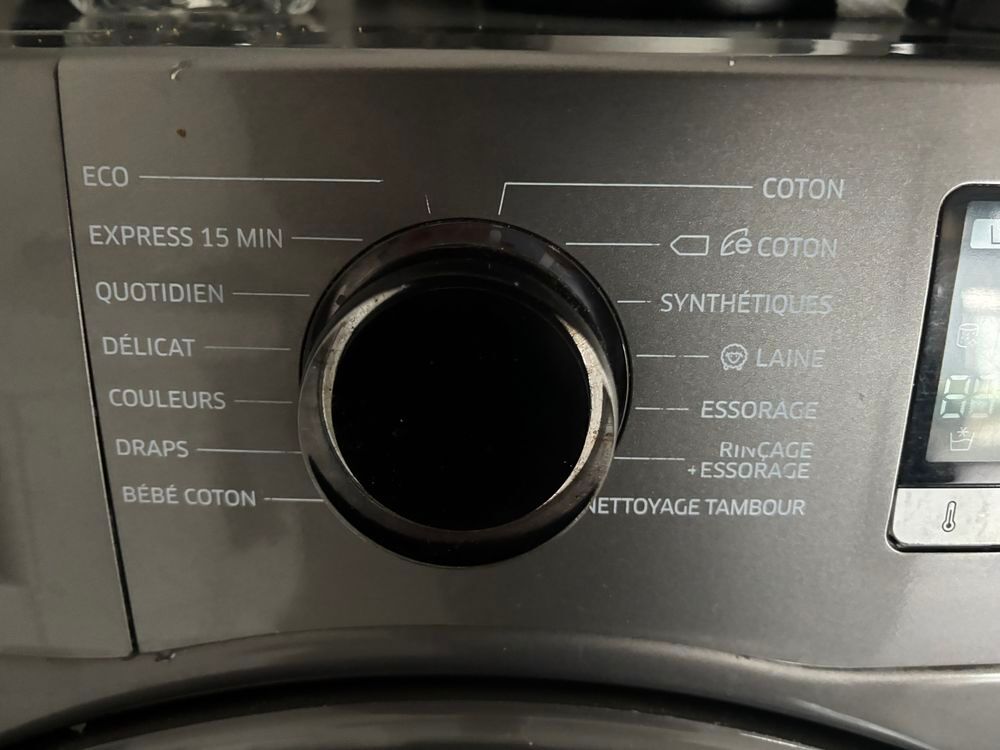 Machine &agrave; laver / Lave-linge Electroménager