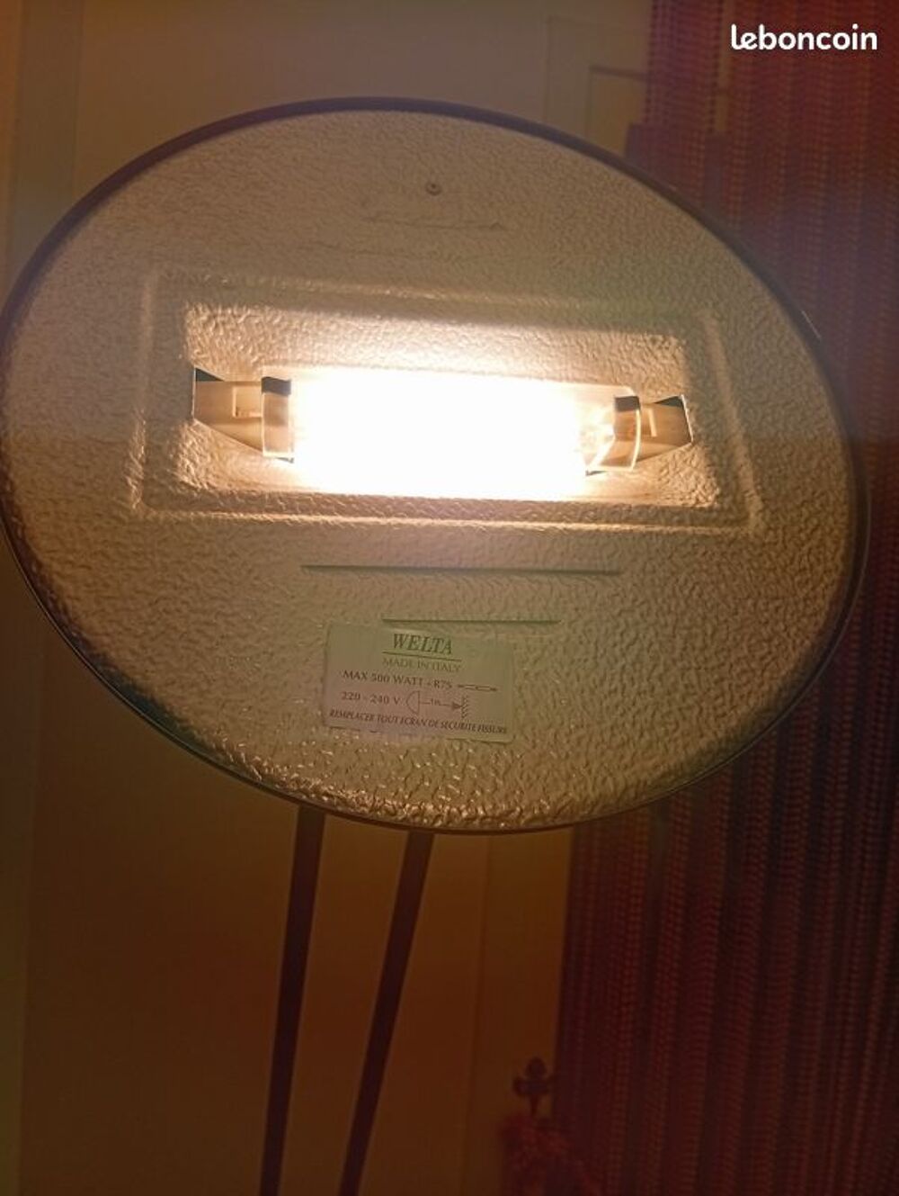 Lampe halog&egrave;ne sur pied Décoration