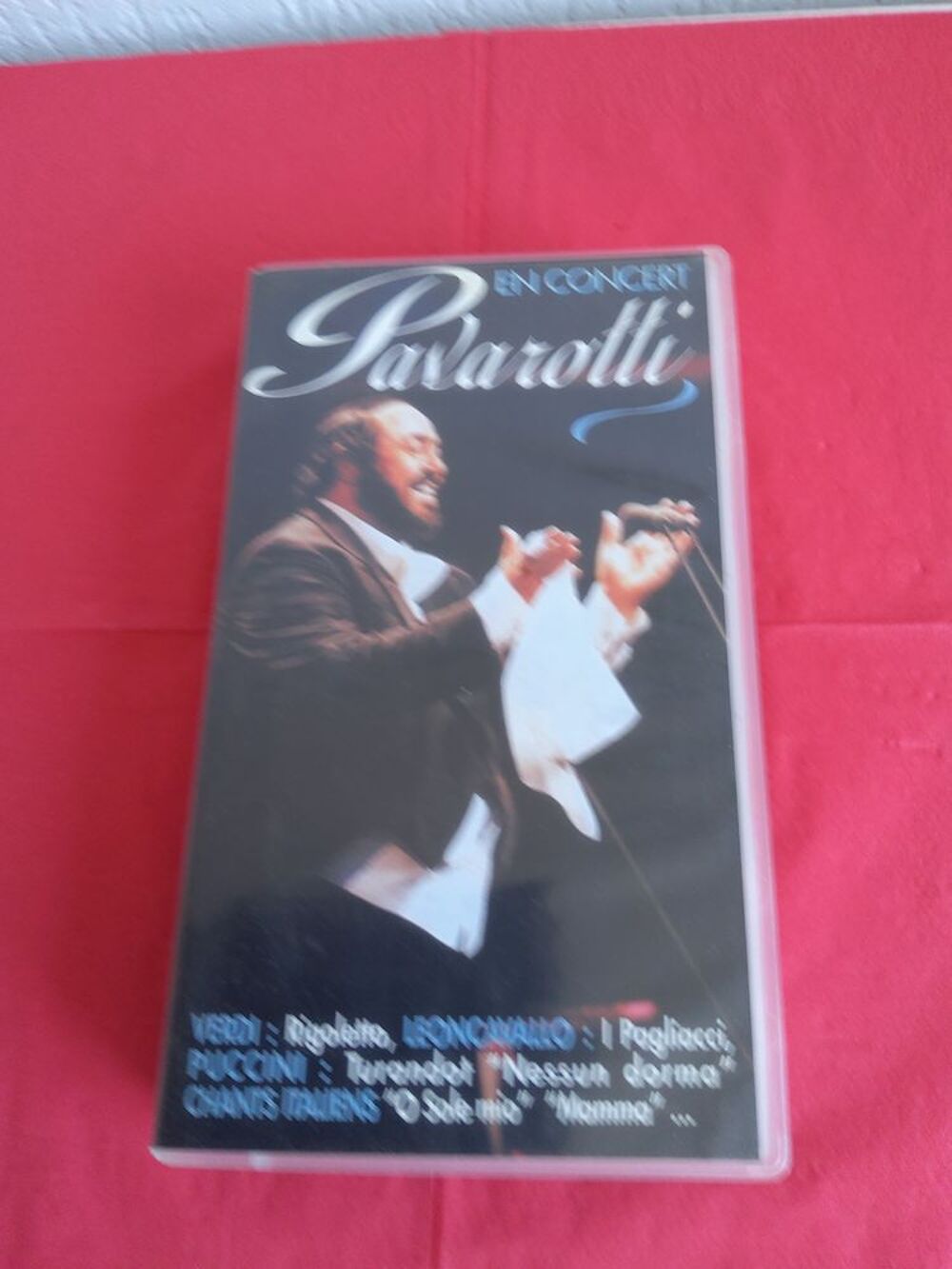K7 VHS Luciano Pavarotti en concert en Chine DVD et blu-ray