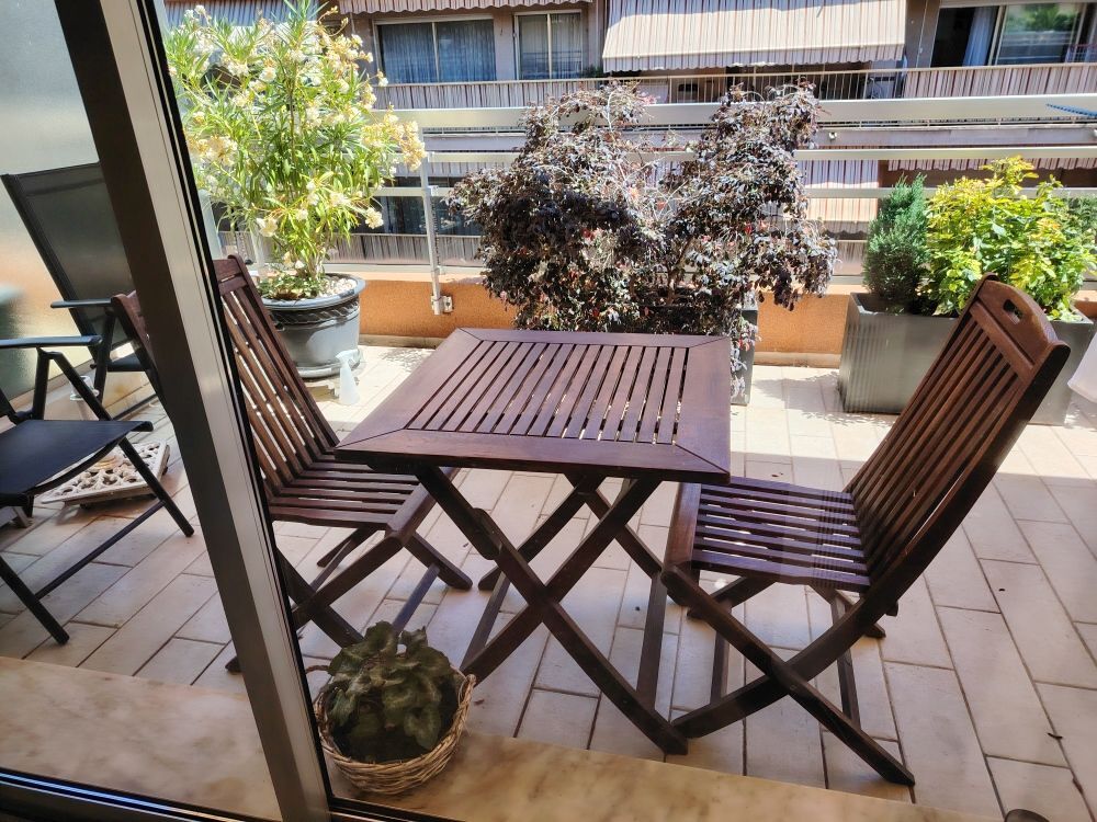Table de jardin en Teck avec chaises Meubles