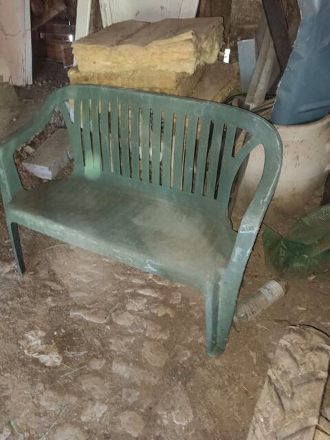 chaise de jardin pvc verte et banc  30 Genay (21)
