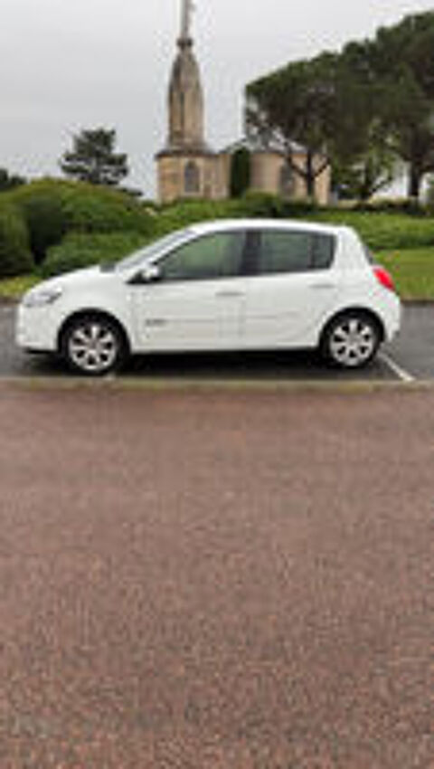 Clio III Clio 1.5 dCi 85 Dynamique 2010 occasion 69400 Villefranche-sur-Sa&ocirc;ne