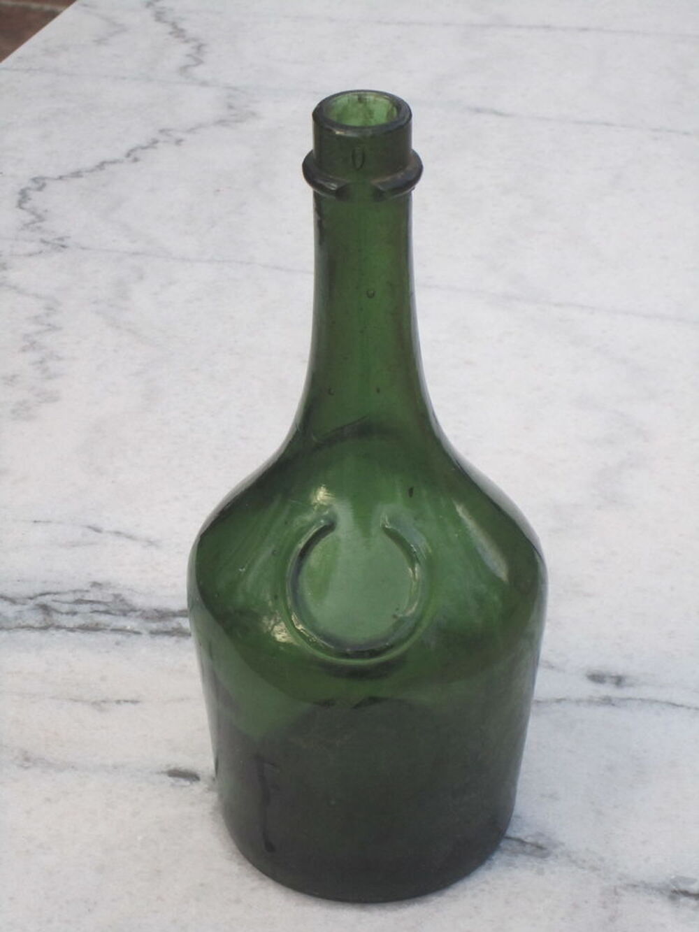 Bouteille de b&eacute;n&eacute;dictine XIX d&eacute;but XX&egrave;me si&eacute;cle
