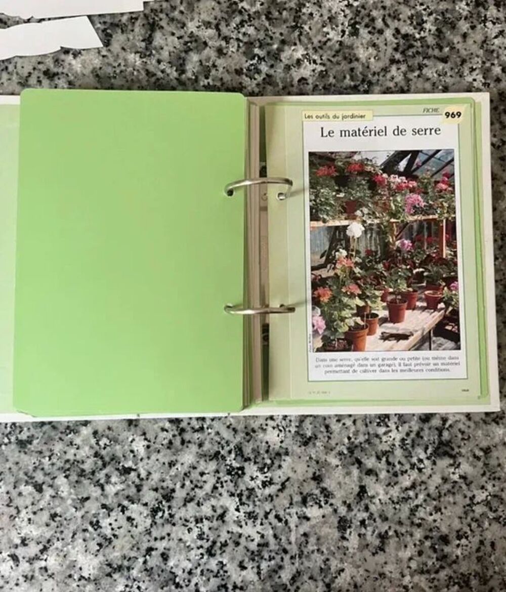 Soin &amp; Beaut&eacute; des Plantes. Classeur Jardinage Illustr&eacute; Livres et BD