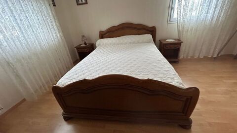 LIT DOUBLE ET TABLE DE CHEVET 300 Vif (38)