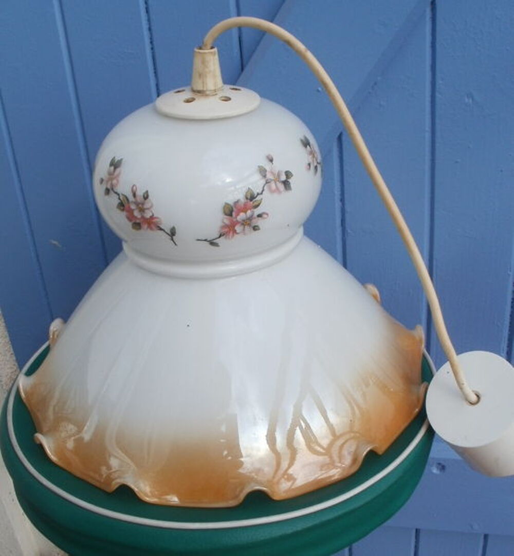 LUSTRE SUSPENSION EN OPALINE VINTAGE HAUTEUR 20 CM Décoration