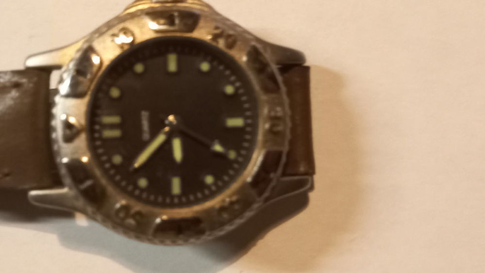 Lot montres anciennes Bijoux et montres