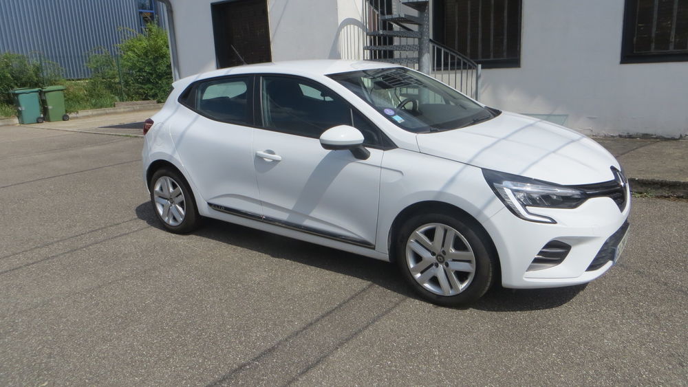 Clio V Clio SCe 65 - 21N Business 2022 occasion 73800 Chignin