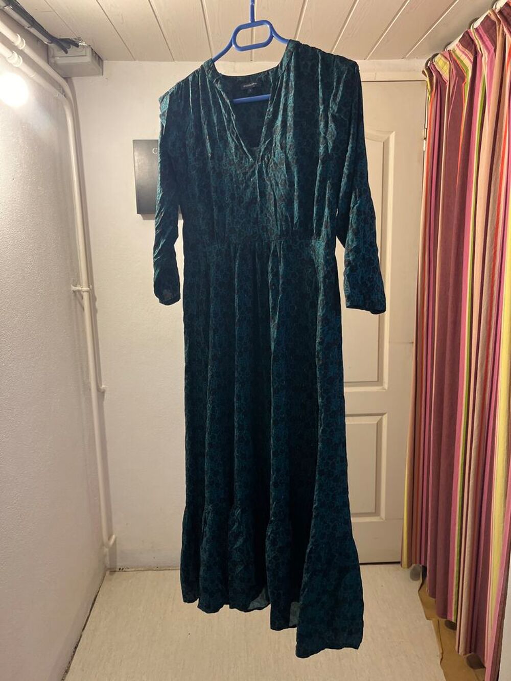 Vent diff&eacute;rent v&ecirc;tement tr&egrave;s bon &eacute;tat Vêtements