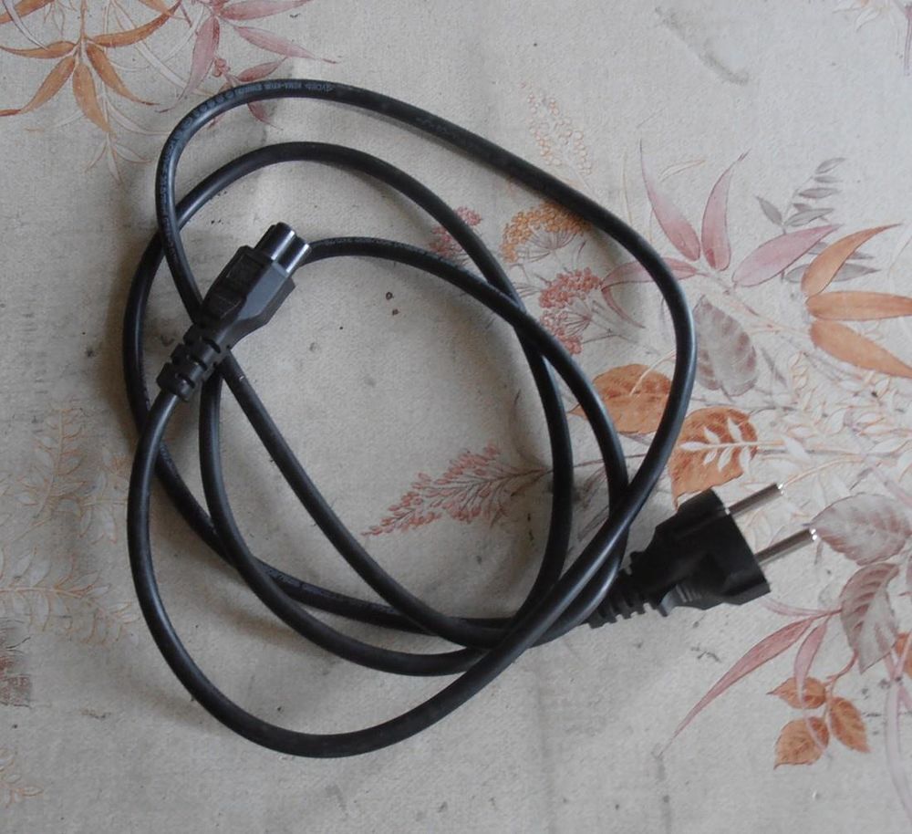 C&acirc;ble d'alimentation PC / Ecran / Imprimante / Onduleur
Matériel informatique