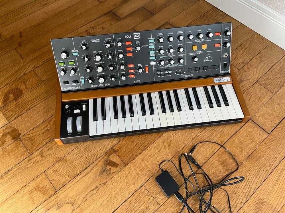 Behringer Poly D Instruments de musique