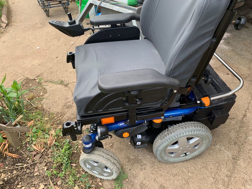 Fauteuil roulant electrique Vélos