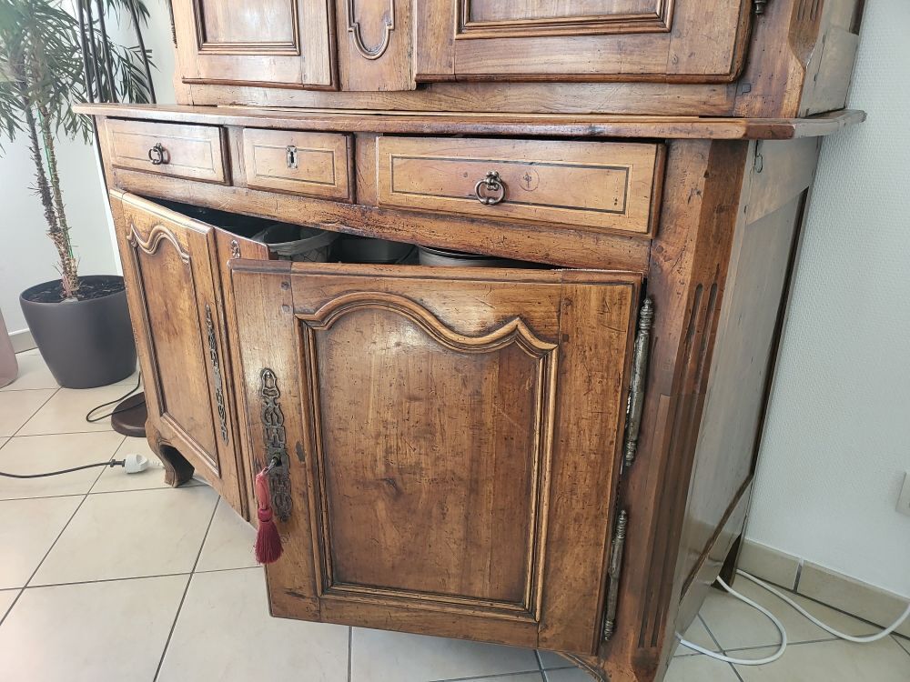 buffet vaisselier ancien en merisier Meubles