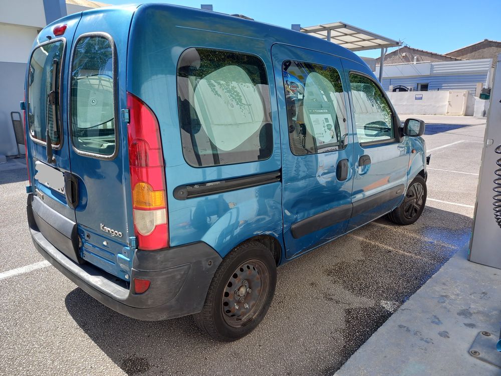 Kangoo KCE8EF 2005 occasion 83000 Toulon