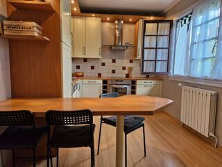  Maison  vendre 8 pices 180 m