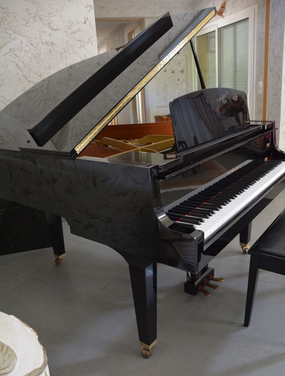 Piano Yamaha 1/4 de queue noir GH1 Baby Grand Instruments de musique