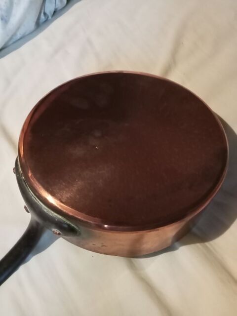 Grande casserole sauteuse en cuivre 23 Millencourt-en-Ponthieu (80)