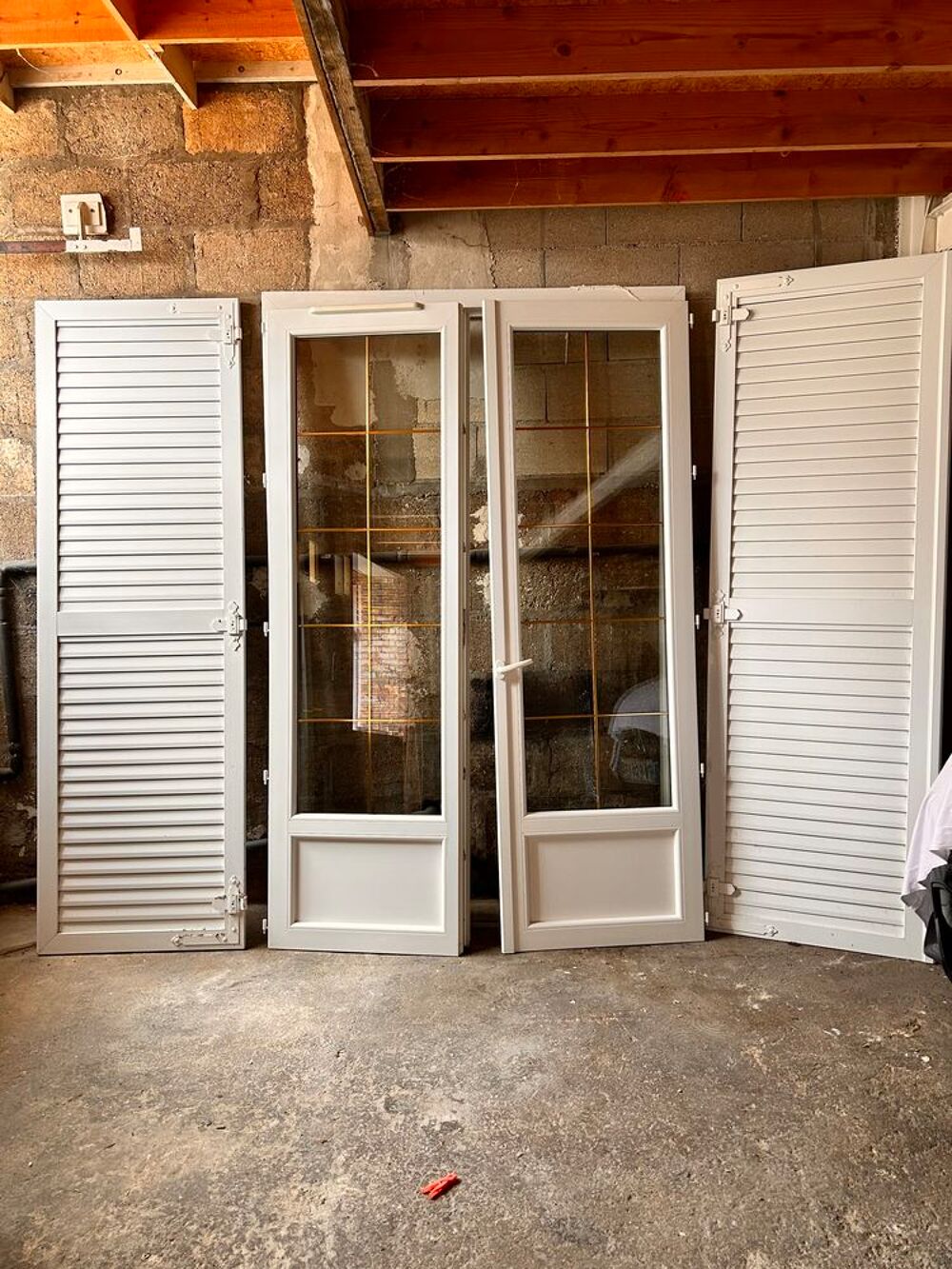 Porte fen&ecirc;tre avec volet 
PVC blanc Meubles
