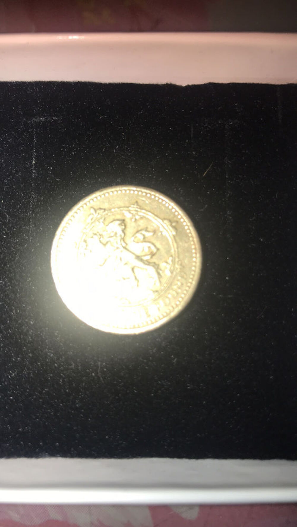 Monnaie Royaume souverain Elisabeth ll ?? 