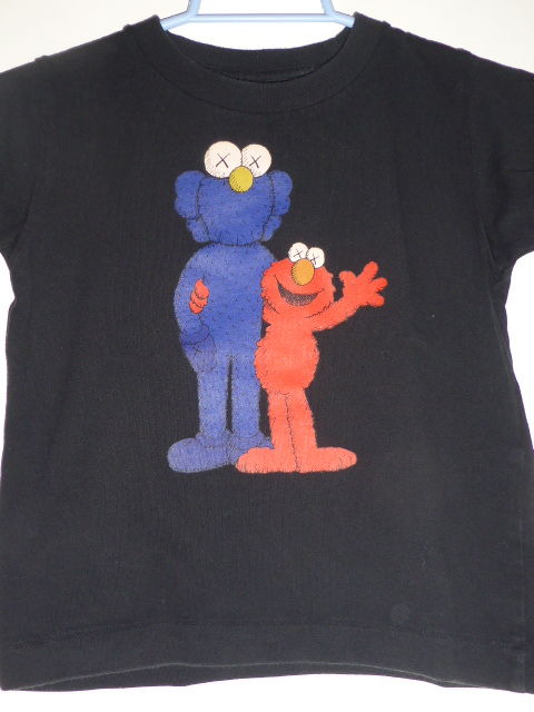 UNIQLO t-shirt KAWS  SESAME STREET 100 cm 3/4 ans 3 Rueil-Malmaison (92)