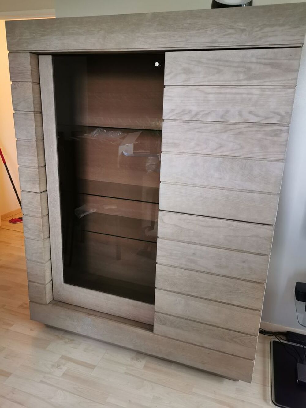 Vaisselier contemporain avec vitrine &eacute;clair&eacute;e Meubles