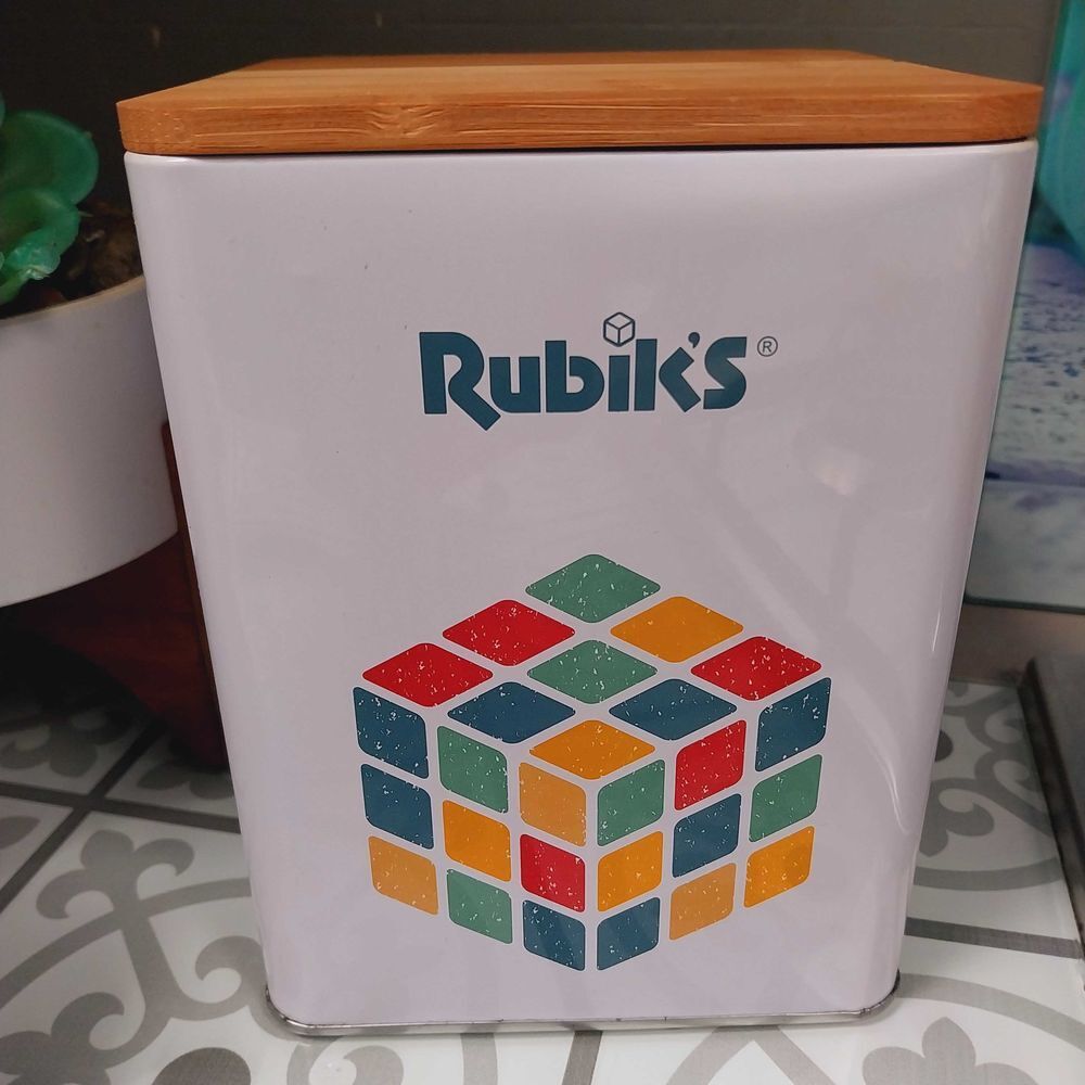 Lot de 2 bo&icirc;tes gigognes m&eacute;talliques Rubik's cube neuves couvercles en bois, Décoration