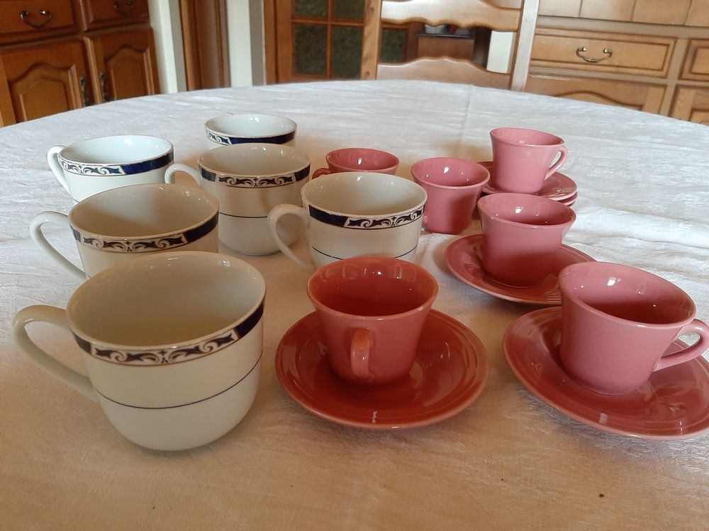service &agrave; caf&eacute; LBP Magnet et 6 tasses &agrave; th&eacute; Cuisine