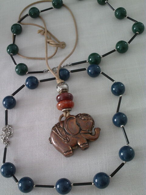 Deux colliers un sautoir N� 1098 10 Beaune (21)