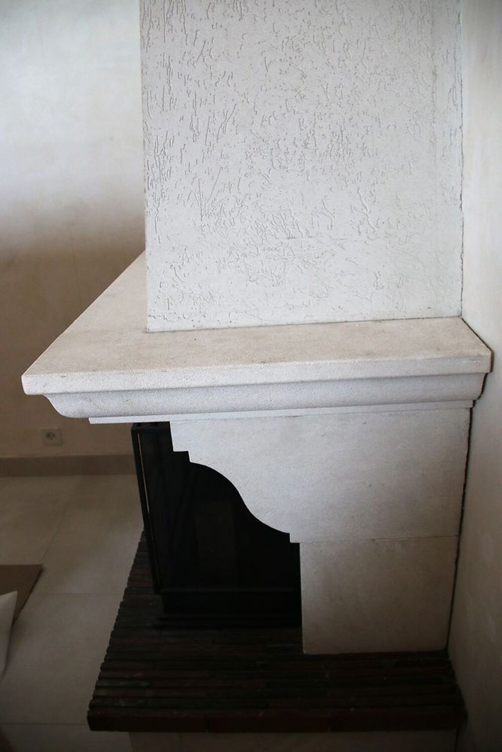 CHEMINEE en pierre du Gard Décoration
