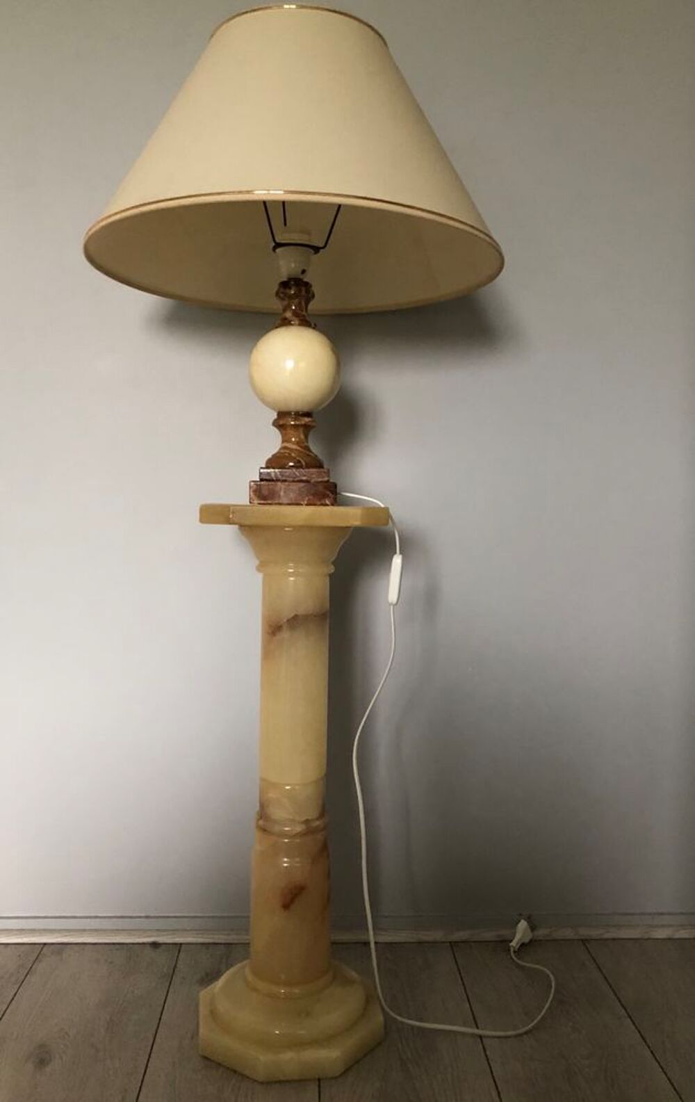 Lampe sur pied alb&acirc;tre Décoration