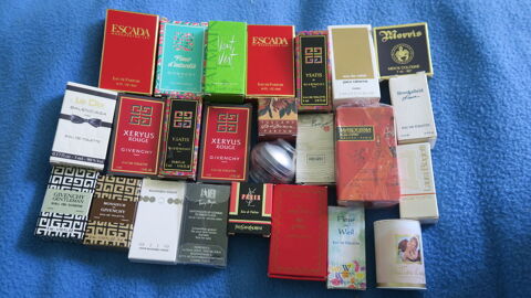 Lot de 25 miniatures de parfum avec boite 50 Chennevières-sur-Marne (94)