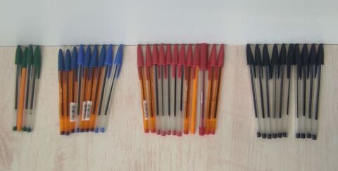 Stylos BIC 4 couleurs NEUFS (1 euro 5 stylos) 1 Metz (57)