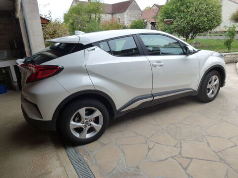 Toyota C-HR 1.2T 2WD Dynamic 2017 occasion Vincelles 89290