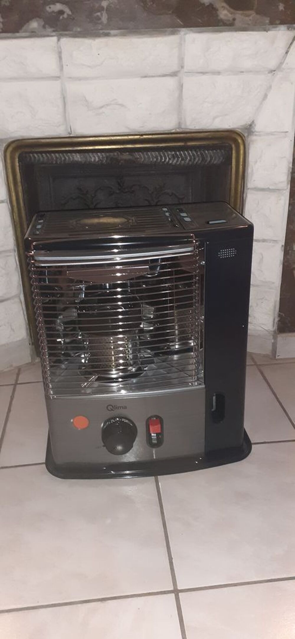 Chauffage mobile de marque Qlima noir et gris Electroménager