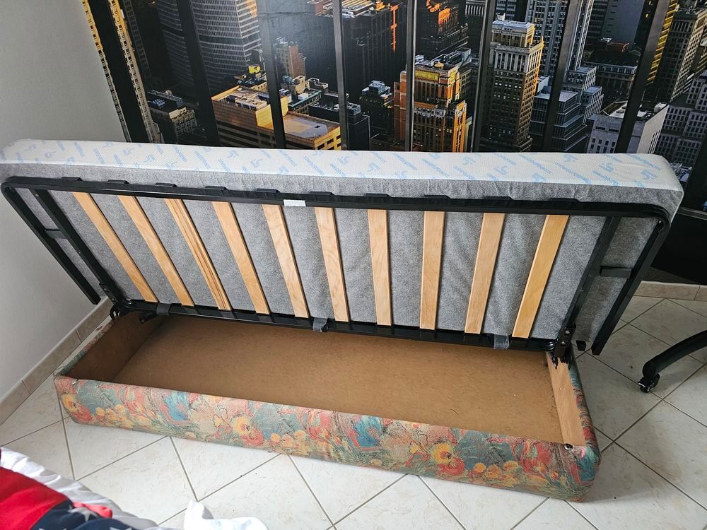 Banquette convertible clic-clac 3 places, tr&egrave;s confortable e Meubles