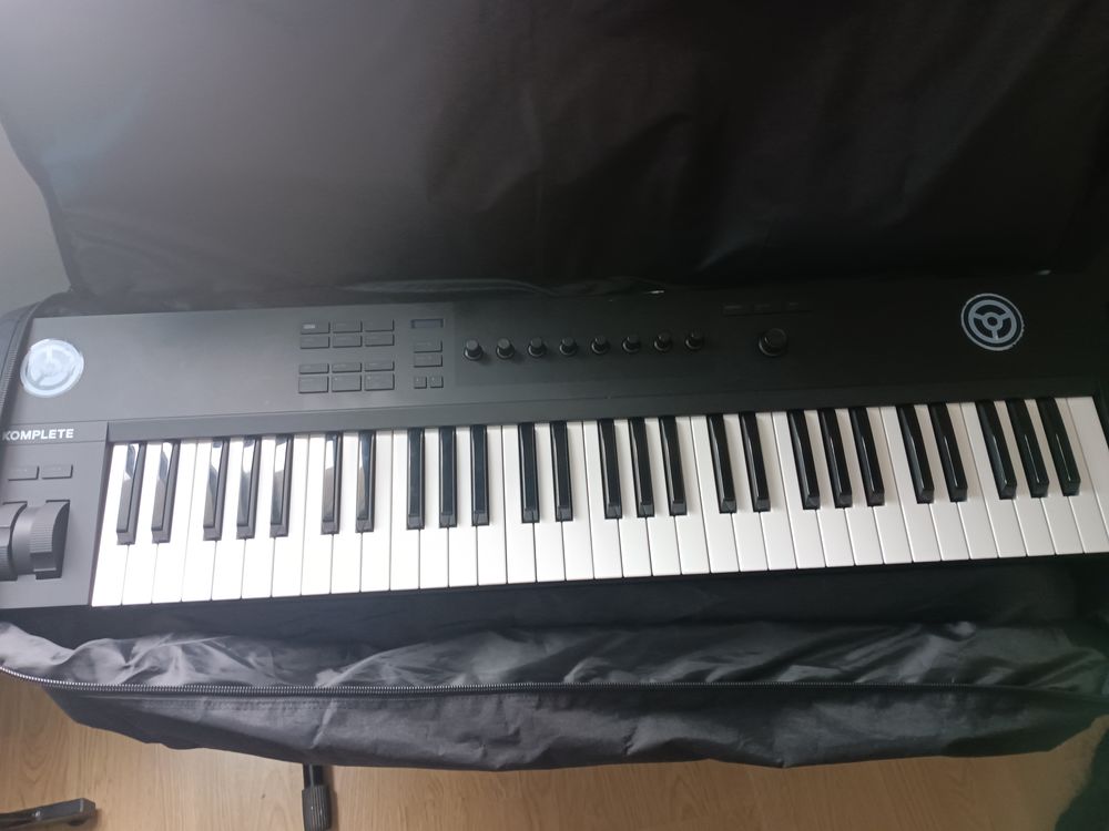 clavier ma&icirc;tre 61 touches Instruments de musique