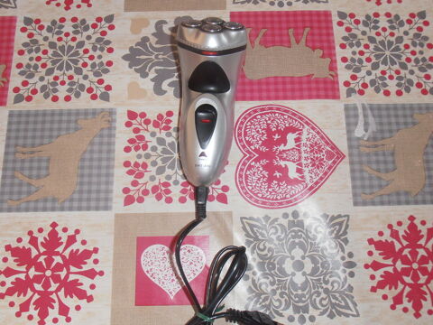  Rasoir electrique BWT A96  10 Rethel (08)