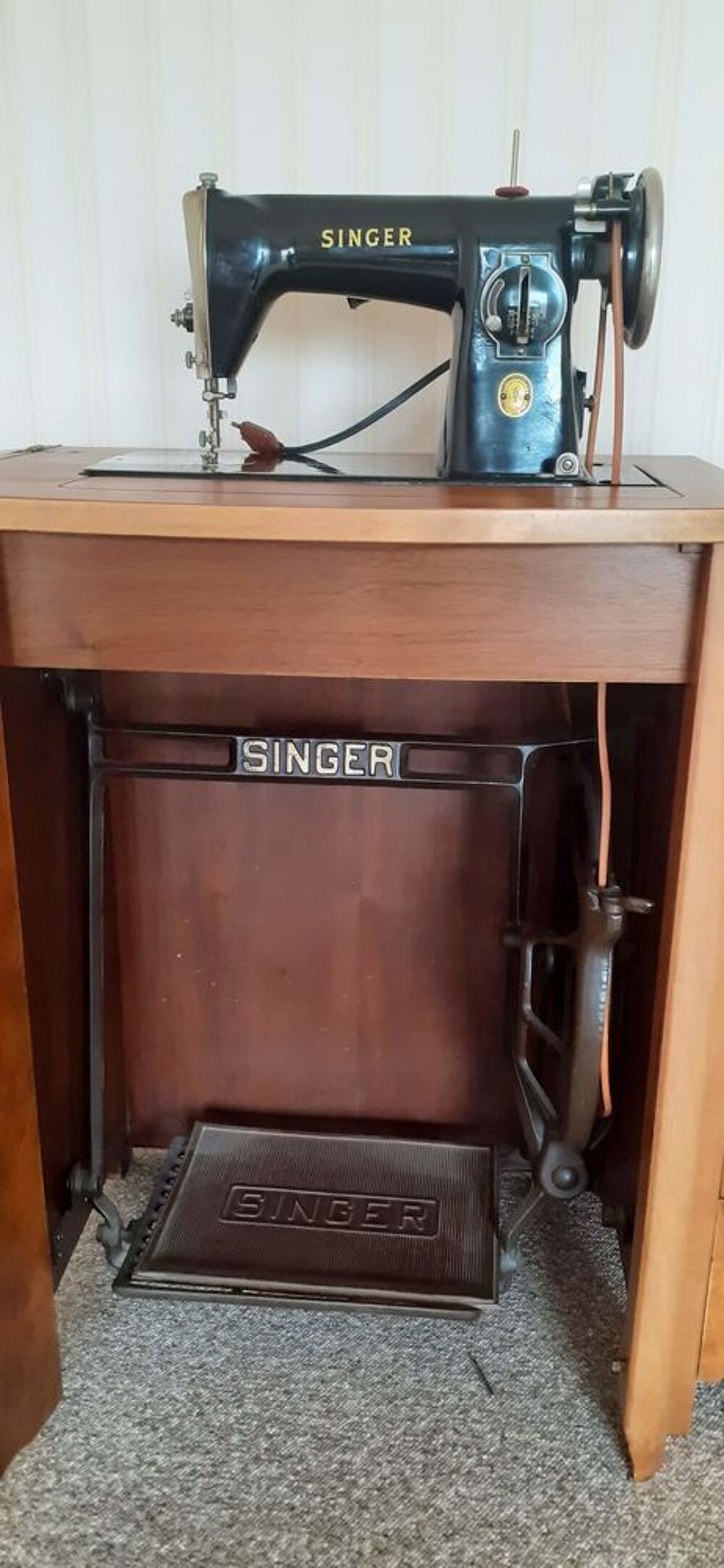 Machine a coudre singer Meubles
