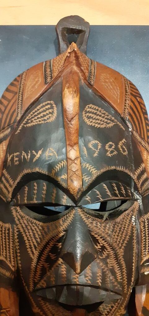 MASQUE AFRICAIN SCULPTE 0 Le Pian-Médoc (33)