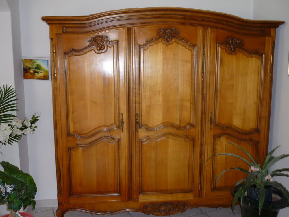 superbe armoire merisier massif, Meubles