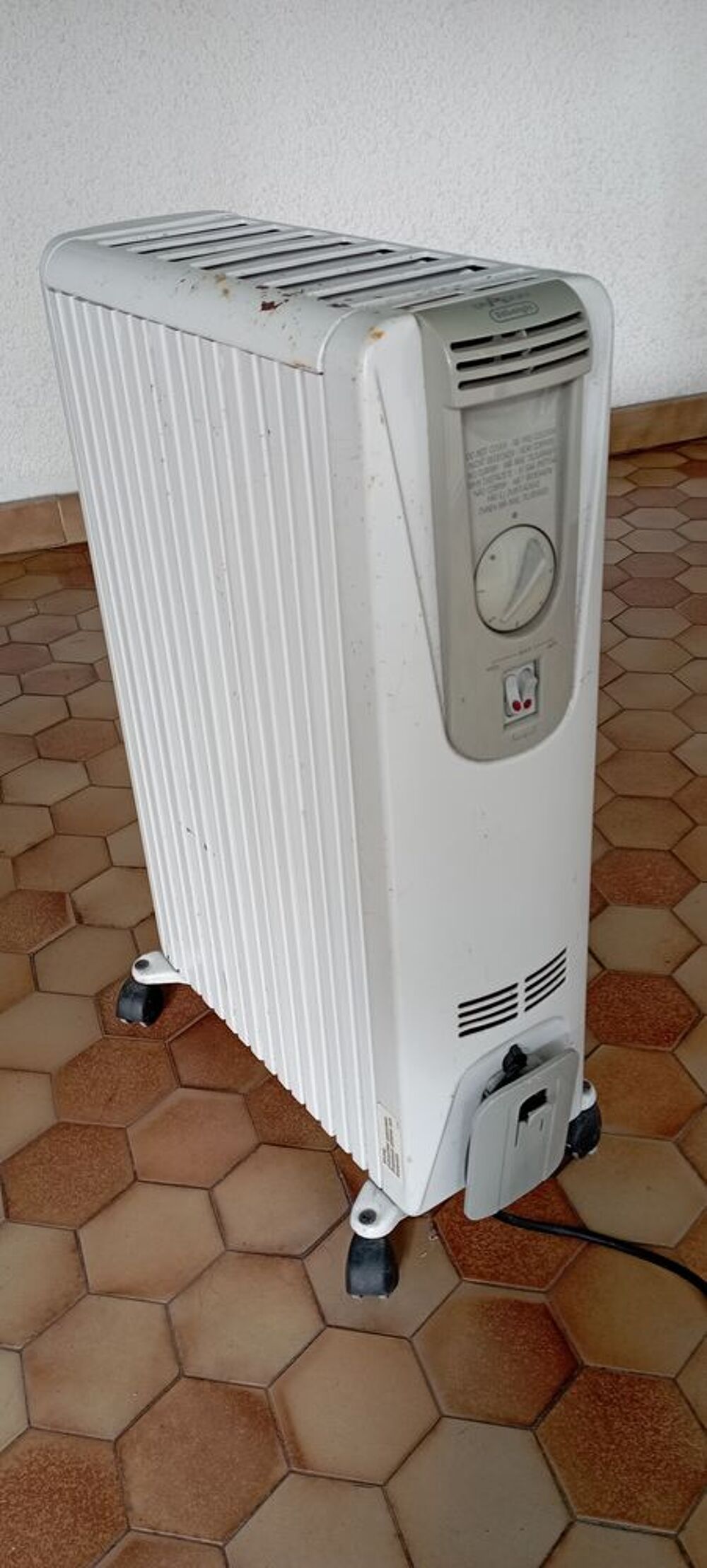 Radiateur &agrave; bain d'huile Delonghi Electroménager
